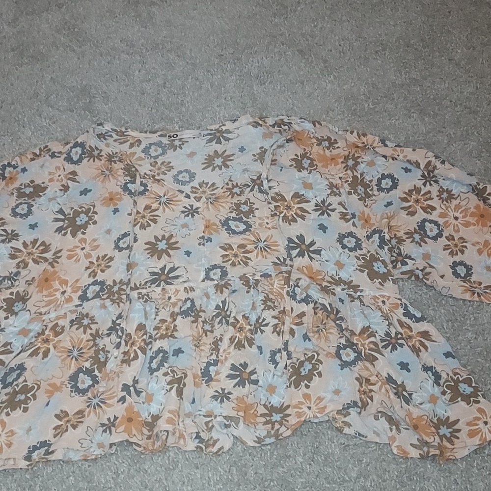 4/$18 SO XL womans blouse